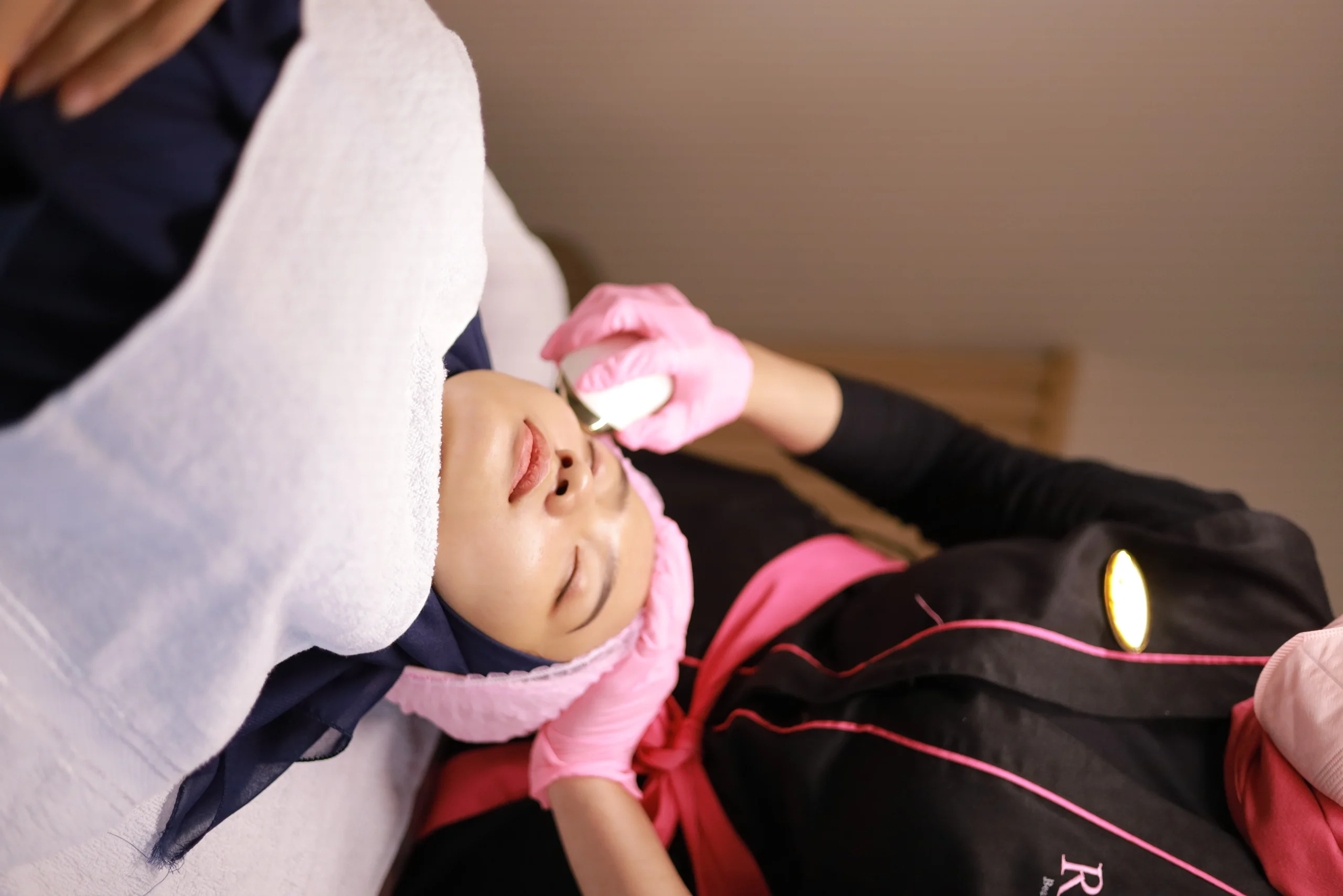 Perawatan Facial RC'L Aesthetic